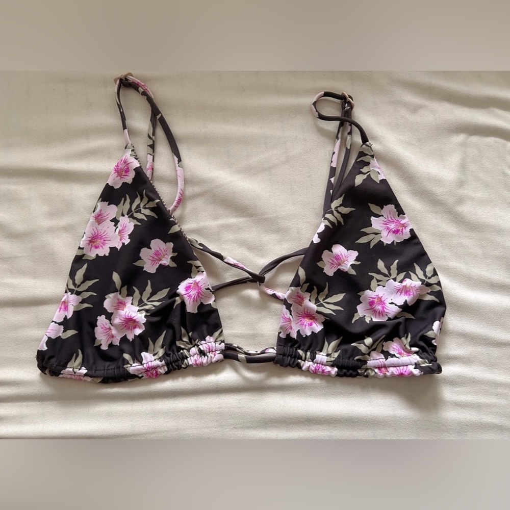 Acacia top